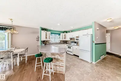 Interior photo 3 of 104 MAISONETTE VG