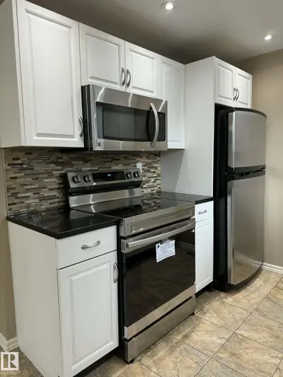 Interior photo 1 of 6624 178 ST NW