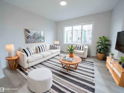 Interior photo 3 of 80 Nerine CR