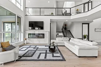 Interior photo 4 of 4810 KNIGHT CR SW