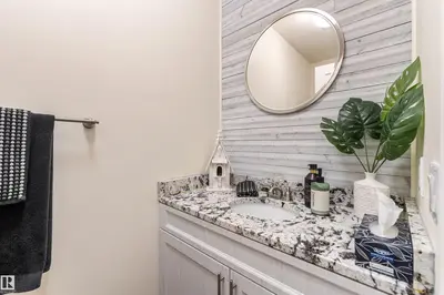 Interior photo 2 of 55521 RGE ROAD 233