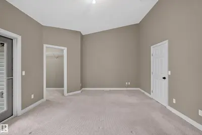 Interior photo 3 of 