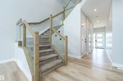 Interior photo 4 of 17320 9 AV SW