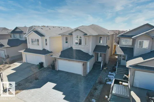 5871 166 AV NW, Edmonton - $568,000