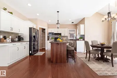 Interior photo 2 of 