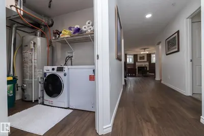 Interior photo 3 of #111 182 HADDOW CL NW