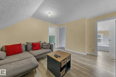 Interior photo 4 of 13631 122 AV NW