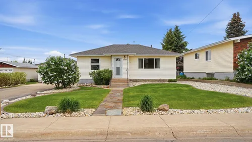 5206 45 AV, Vegreville - $299,900