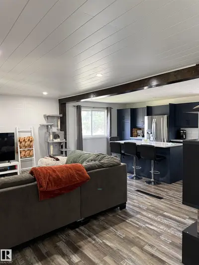 Interior photo 3 of 5630 48 A ST
