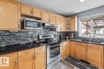 Interior photo 4 of 171 COTE CR NW