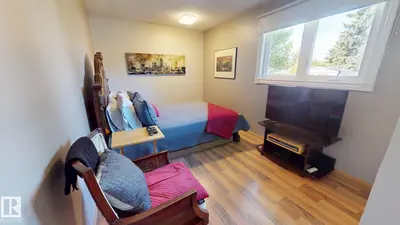 Interior photo 4 of 3212 73 ST NW
