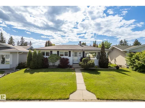 3208 70 ST NW, Edmonton - $449,900
