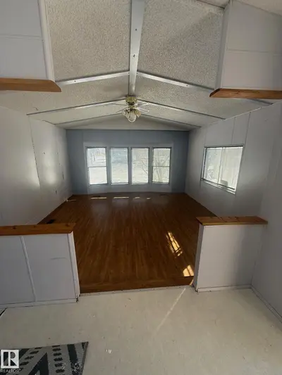 Interior photo 1 of 