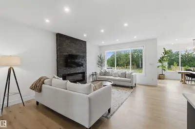 Interior photo 3 of 1527 ESAIW PL NW