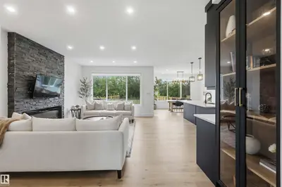 Interior photo 2 of 1527 ESAIW PL NW