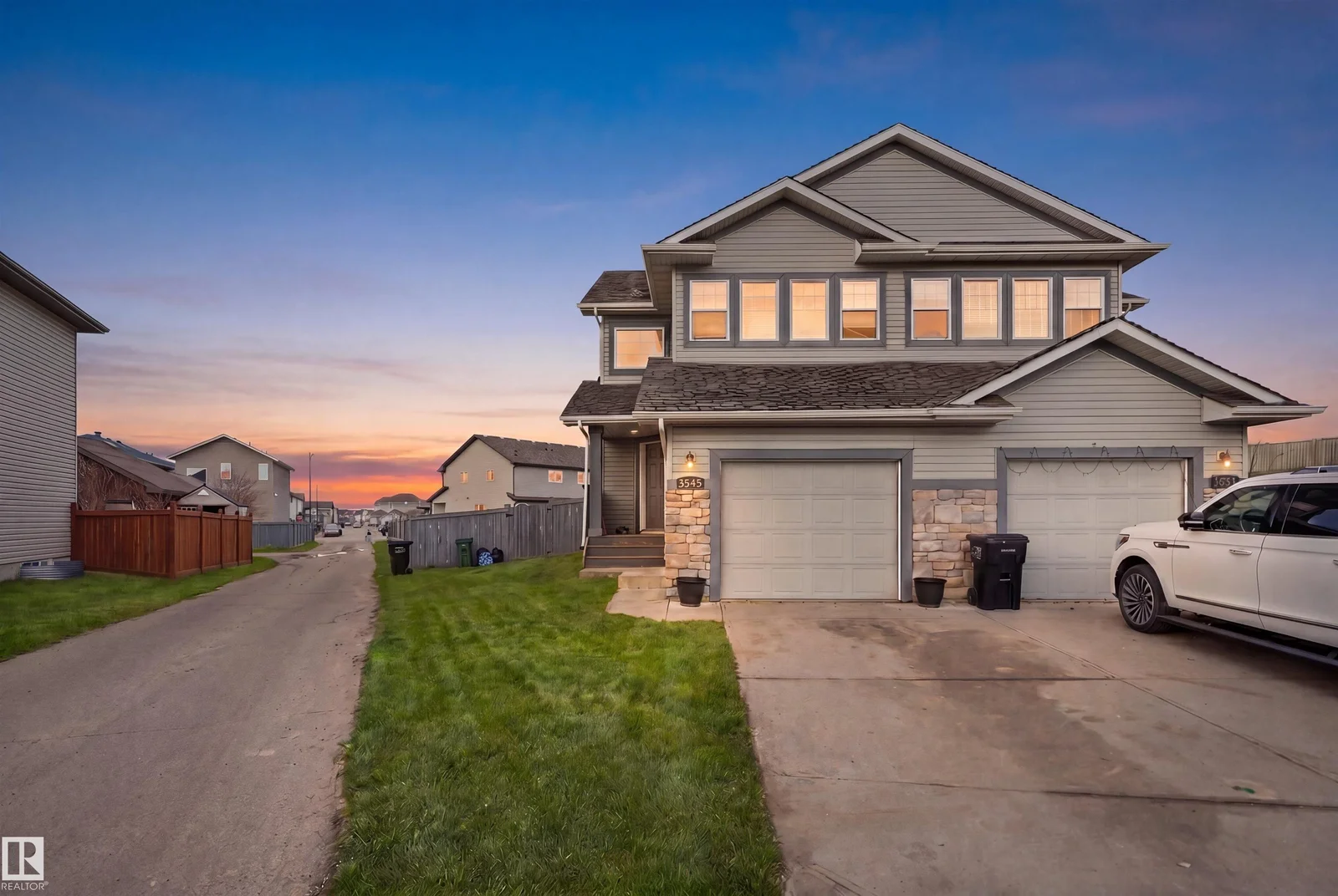 3545 11 ST NW, Edmonton - 5 bedroom Duplex for sale