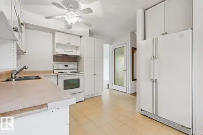 Interior photo 4 of 1131 HOOKE RD NW