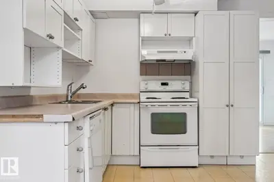 Interior photo 3 of 1131 HOOKE RD NW