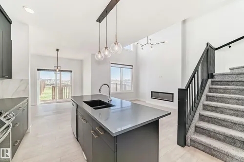 9411 PEAR CR SW, Edmonton - $599,900
