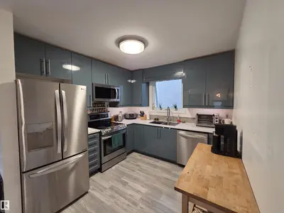 Interior photo 4 of 2514 149 AV NW