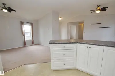 Interior photo 4 of 3000 Aspen WD