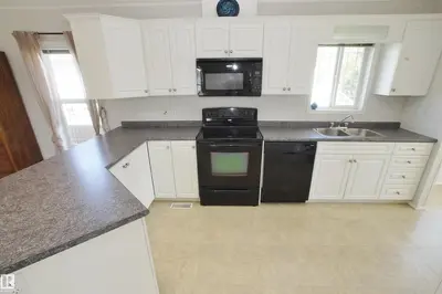 Interior photo 2 of 3000 Aspen WD