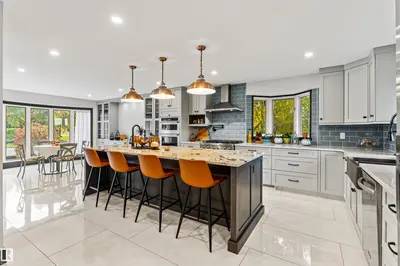 Interior photo 3 of 116 Windermere DR NW