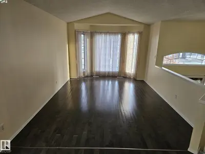 Interior photo 1 of 