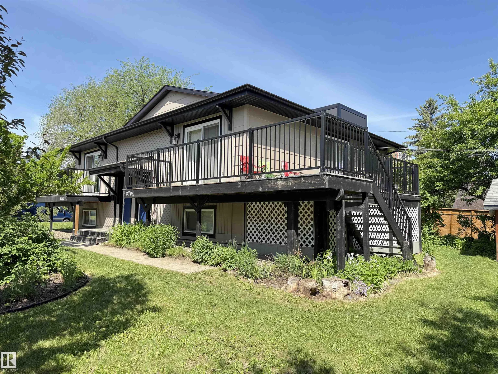 8704 102 AV NW, Edmonton - 3 bedroom Duplex for sale