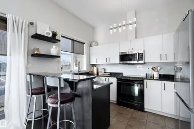 Interior photo 2 of 10905 109 ST NW