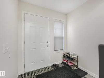 Interior photo 2 of #18 230 EDWARDS DR SW