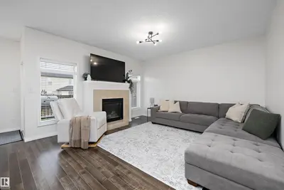 Interior photo 4 of 8914 97A