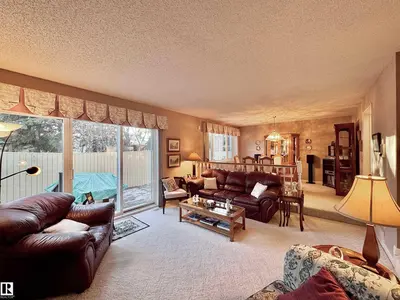 Interior photo 2 of 1057 109 ST NW