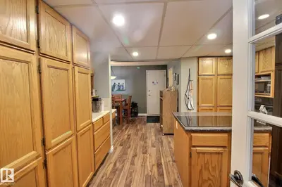 Interior photo 3 of 1035 109 ST NW