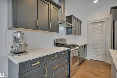 Interior photo 4 of 4231 SAVARYN DR SW