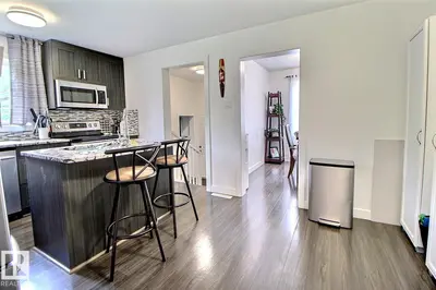 Interior photo 4 of 58102 RGE ROAD 240