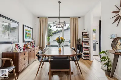 Interior photo 4 of 10147/49 82 ST NW