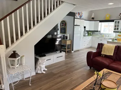 Interior photo 4 of B13 Johnsonia Beach
