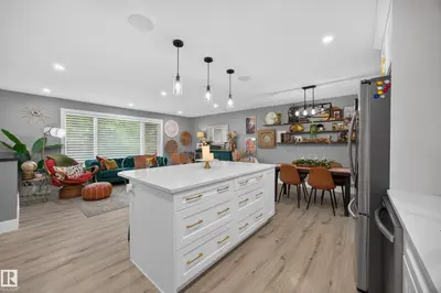 Interior photo 2 of 43 Burnham PL