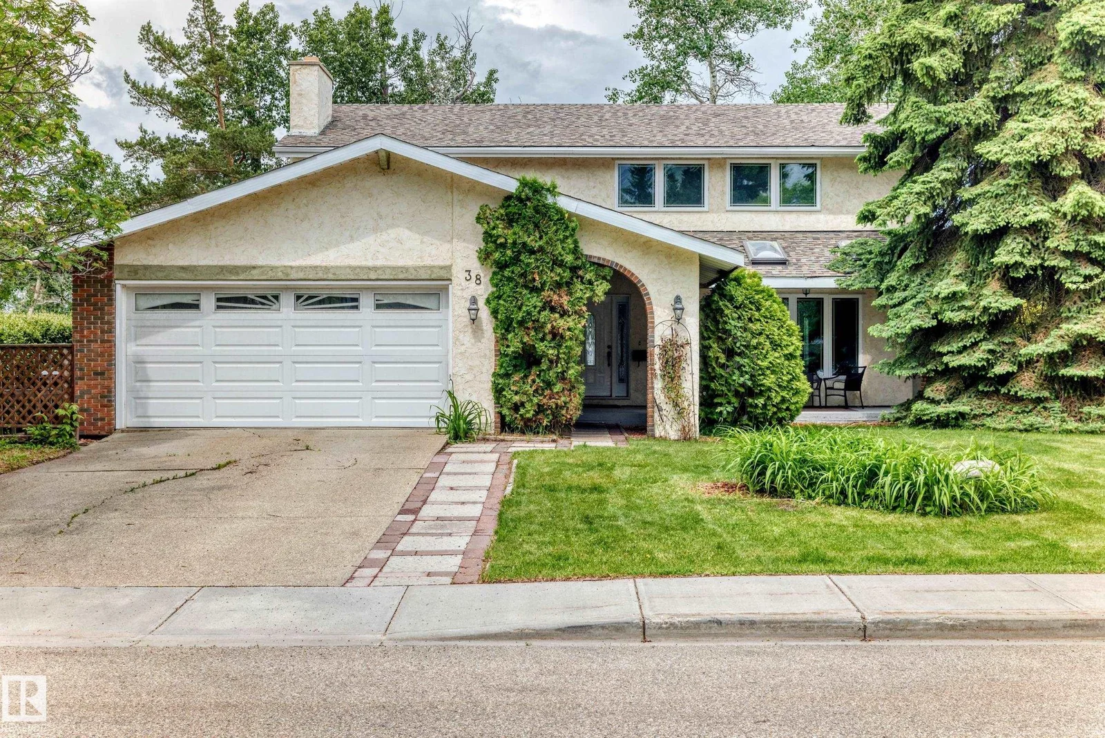 38 BEAUVISTA DR, Sherwood Park - 4 bedroom Detached Single Family for sale