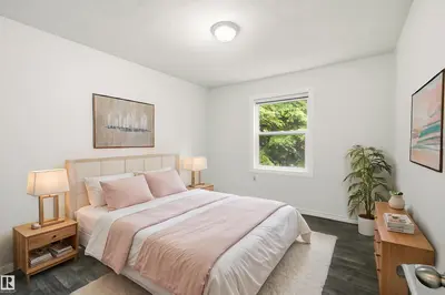 Interior photo 4 of 6420 105 ST NW
