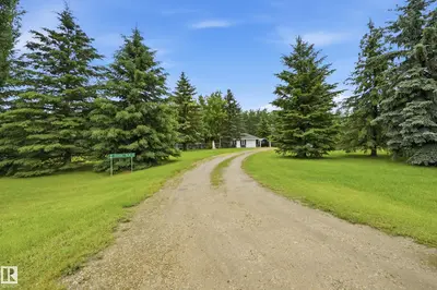 Interior photo 1 of #2 53424 RGE ROAD 13 NE