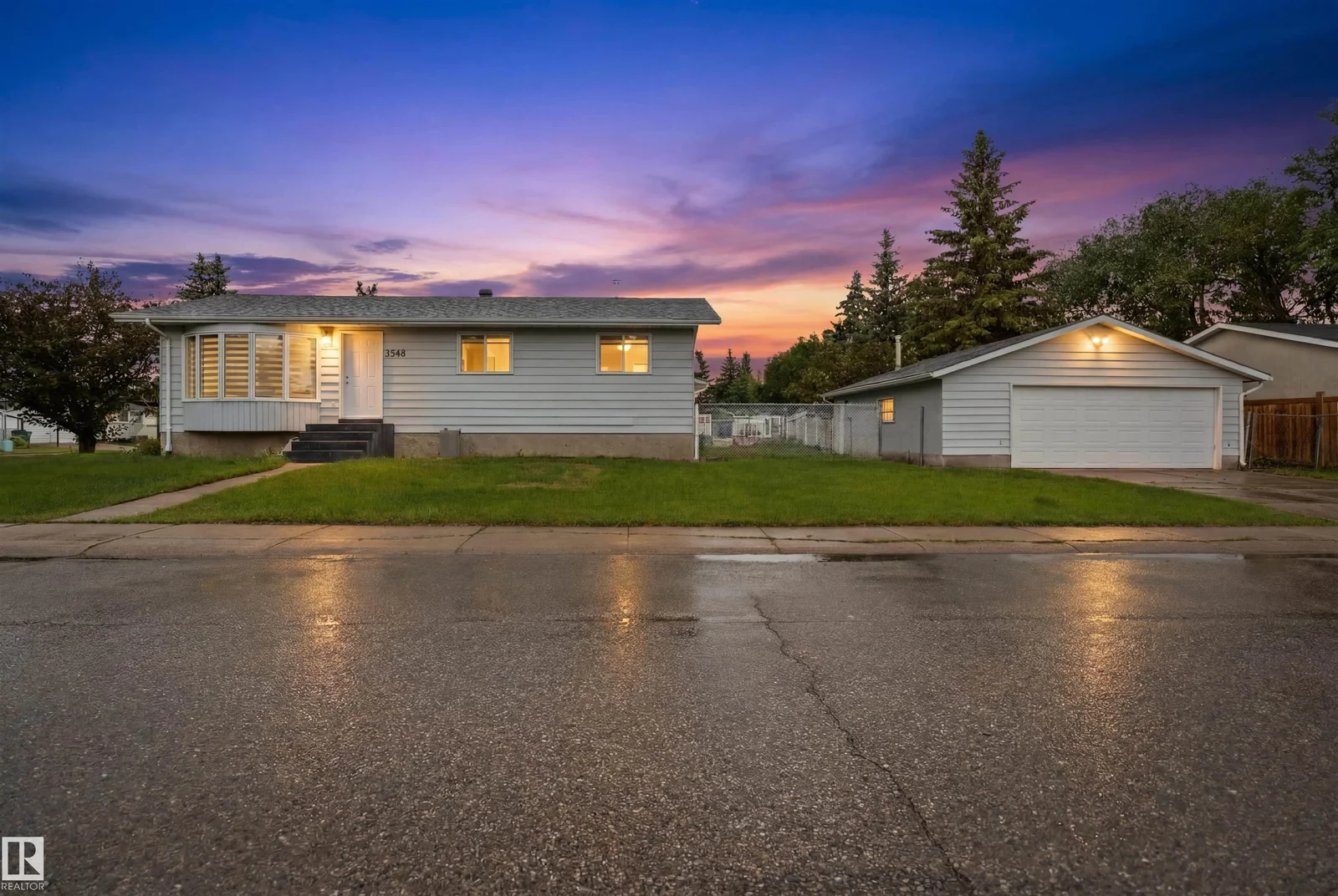 3548 20 Ave NW, Edmonton - 6 bedroom Detached Single Family for sale