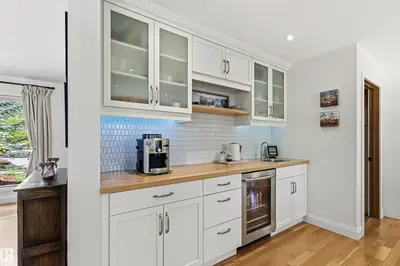 Interior photo 2 of 624 BUTCHART WD NW