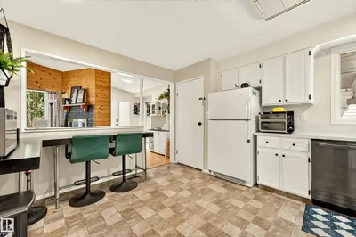 Interior photo 3 of 24 ADDISON CR