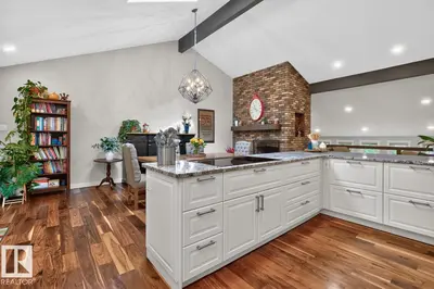 Interior photo 4 of 43 MANCHESTER DR