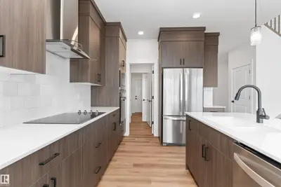 Interior photo 2 of 5133 Cawsey BN SW