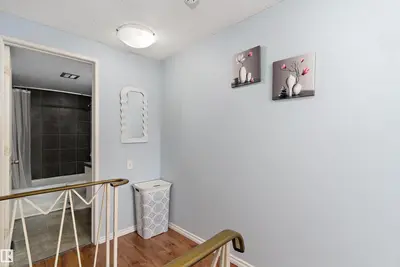 Interior photo 3 of 113 MAYFAIR MEWS ME NW