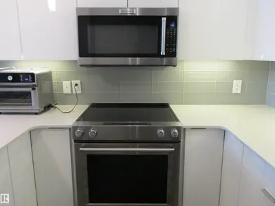 Interior photo 2 of #408 9907 91 AV NW