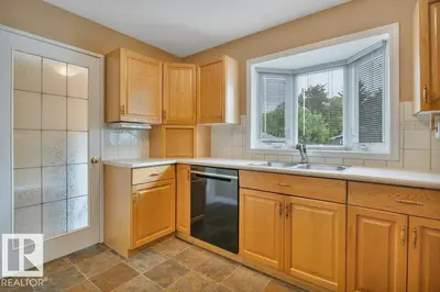 Interior photo 4 of 1020 KEITH ROAD